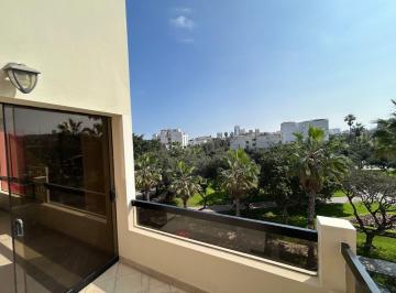 Departamento de 3 habitaciones, Lima · Tríplex con Vista Al Parque Marie Reiche en Surco
