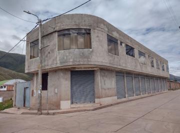 Casa de 5 habitaciones, Quispicanchi · Casa en Esquina con Locales y Departamento – Oropesa, Cusco
