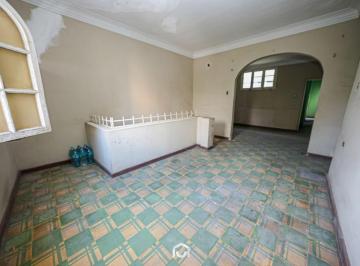 Departamento de 5 habitaciones, Lima · Departamento en 2do Piso + Aires Para Remodelar en Magdalena