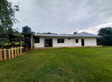 Casa · 78000m² · 5 Dormitorios · 2 Estacionamientos · Venta de Finca en Lamas