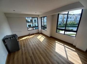 Departamento · 61m² · 2 Dormitorios · 1 Estacionamiento · Alquilo Hermoso Departamento - Frente a Parque en Surco - Limite con Miraflores - Calle Pajaten Cd