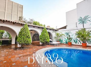 Terreno / Lote · 515m² · 5 Dormitorios · 5 Estacionamientos · Exclusiva y Hermosa Casa en Urbanización Club Golf Los Incas - Surco, con Piscina y 5 Dorm.