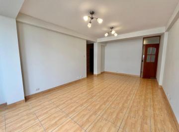 Departamento · 68ha · 2 Dormitorios · Venta de Departamento en 3er Piso en Los Olivos