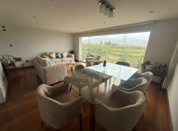 Casa de 3 habitaciones, Arequipa · Amplitud en Flat con Sensación de Casa con Las Mejores Vistas en Cayma