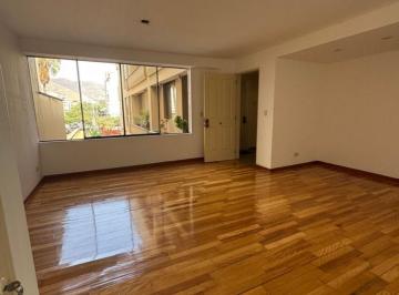 Departamento de 3 habitaciones, Lima · Excelente Dpto. 3 Dorm. Amplios, Principal con Baño, Area de Servicio, Cochera.