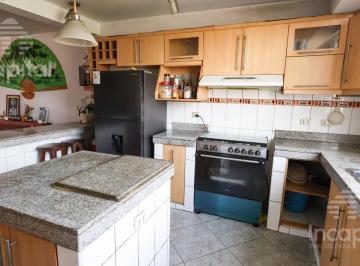 Departamento · 290m² · 6 Dormitorios · Venta de Departamento Triplex en Breña