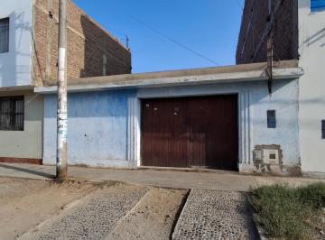 Casa · 220m² · Venta de Casa Como Terreno en Urb. Santa Rosa de Hualcara - San Vicente de Cañete