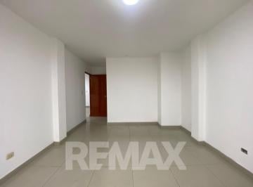 Departamento · 94m² · 3 Dormitorios · Venta de Departamento en Los Olivos 3er Piso