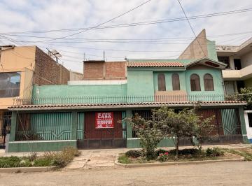Casa de 6 habitaciones, Trujillo · Venta Casa Comercial Urb. Palermo 298 m²