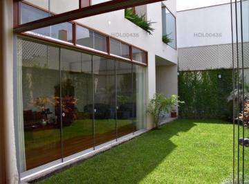 Casa · 700m² · 4 Dormitorios · 3 Estacionamientos · Casa en Alquiler en San Isidro