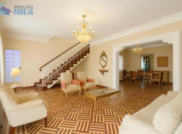 Casa · 292m² · 9 Dormitorios · Venta de Casa Espaciosa en San José Bellavista Callao