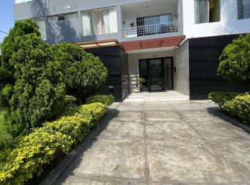 Departamento · 98m² · 3 Dormitorios · 1 Estacionamiento · Departamento en Alquiler en Flora Tristán | Límite San Isidro | Cochera | Seguridad 24/7