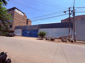 Terreno / Lote de 1 habitación, Lima · Terreno en Comas 1056 m² – a 1 Cuadra Panamericana Norte y Zona Utp/ucv