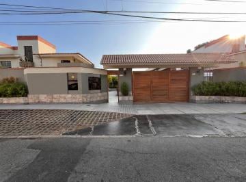 Casa de 5 habitaciones, Lima · Casa en Venta en Exclusiva Zona Privada – La Molina
