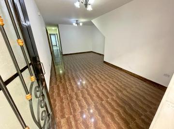 Departamento de 4 habitaciones, Lima · Urb. Repartición: Primer Piso de Casa (Y Más) + Local Comercial (O Cochera)