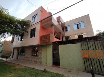 Casa de 16 habitaciones, Lima · En Venta Edificio de 03 Pisos con 08 Dptos Av Universitaria, San Felipe - Comas