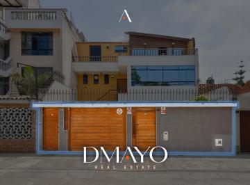 Casa · 198m² · 7 Dormitorios · 2 Estacionamientos · Venta Casa en Plantas 1 y 3, Cerca a Parques en San Miguel