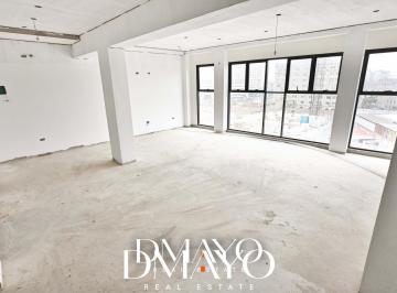 Oficina comercial · 47m² · 4 Estacionamientos · Alquiler Ultima Oficina Moderna con Rooftop y Sala de Reuniones en El Corazón de Lima