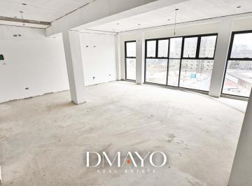 Oficina comercial · 47m² · 4 Estacionamientos · Alquiler Ultima Oficina Moderna con Rooftop y Sala de Reuniones en El Corazón de Lima