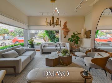 Casa · 327m² · 3 Dormitorios · 4 Estacionamientos · Espectacular Residencia de Lujo Remodelada en Av La Paz, Miraflores, Hermosa Arquitectura