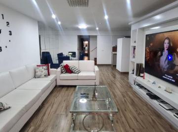 Departamento de 3 habitaciones, Lima · Departamento Duplex Venta 190 M&sup2;; 3 Dorm Terraza Amplia Cochera