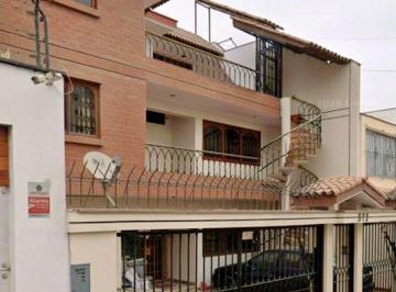Departamento de 3 habitaciones, Lima · Vendo Dpto 1er Piso – 192 m² – Surco (Límite con Miraflores)