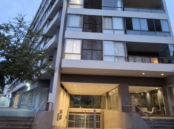 Departamento de 4 habitaciones, Lima · Ocasion! Venta por Viaje. Excelente Para Vivir o Como Inversion.