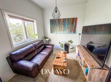 Casa · 136m² · 3 Dormitorios · Casa Remodelada en Venta a Pasos del Malecon