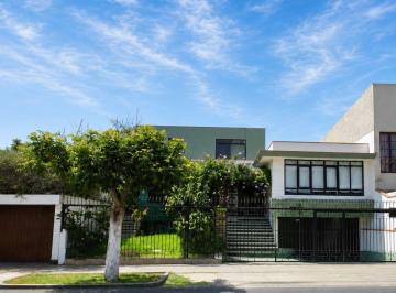 Casa en Venta de 4 habitaciones Miraflores · Linda y Acogedora Casa en Urbanizacion El Rosedal Miraflores
