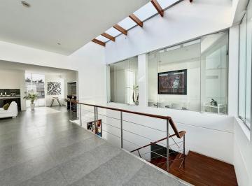 Casa · 395m² · 3 Dormitorios · 2 Estacionamientos · Venta de Exclusiva Casa en San Isidro a Pasos del Club Lima Golf