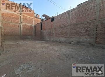 Terreno / Lote · 140m² · Alquilo Terreno Comercial San Juan de Miraflores
