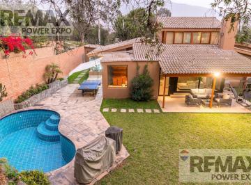 Casa · 342m² · 4 Dormitorios · 4 Estacionamientos · Exclusiva Casa Frente a Parque en La Planicie, La Molina