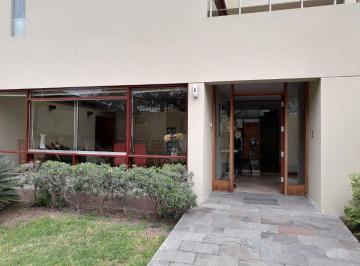 Casa de 4 habitaciones, Lima · Vendo Amplia Casa en Esquina en Corpac