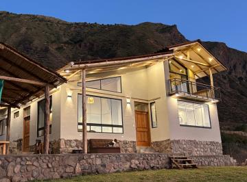 Casa de 3 habitaciones, Urubamba · Vendo Hermosa Casa en Valle Sagrado
