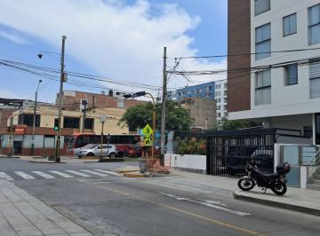 Oficina comercial · 21m² · Se Vende Oficina Primer Piso - Av Lincoln y Av Cipriano Dulanto (Pueblo Libre)