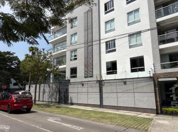 Departamento 161m² Venta Santiago de Surco · Vendo Lindo Dpto en Chacarilla, Edificio Moderno 9 Años, 161 m², 3dorms, A/serv, 2cocheras, Impecable