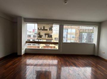 Casa de 3 habitaciones, Lima · Vive en Una Excelente Ubicación en Surquillo