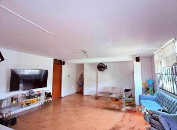 Casa · 320m² · 3 Dormitorios · Venta de Casa