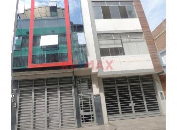 Local comercial · 200m² · 4 Dormitorios · Local en Alquiler en Centro de chiclayo.(C. Melendres)