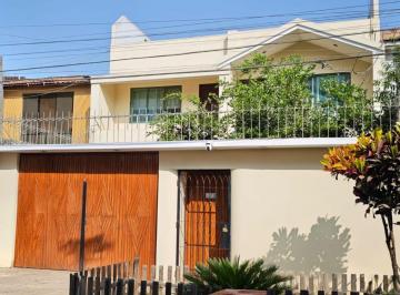 Casa de 4 habitaciones, Lima · En Venta Casa de 2 Pisos + Azotea en Santa Raquel – Ate