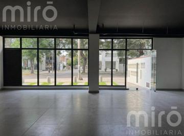 Local comercial · 375m² · 3 Estacionamientos · Alquiler de Local Comercial en Surquillo
