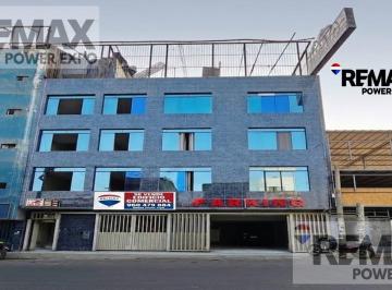 Hotel · 120m² · 14 Dormitorios · 5 Estacionamientos · Venta de Edificio Comercial en San Juan de Miraflores