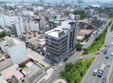 Local comercial · 2400m² · 20 Estacionamientos · Edificio Corporativo en Alquiler – Ubicación Estratégica en Av Circunvalación