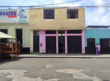Terreno / Lote · 150m² · Venta de Casa Como Terreno – Zona Comercial de Barrios Altos