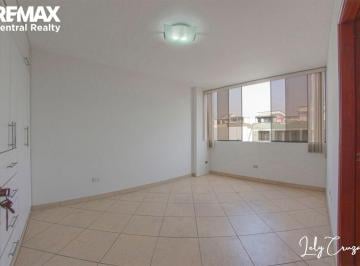Departamento de 4 habitaciones, · Oportunidad en La Molina! Amplio Departamento de 170 m² – Oficinas Administrativas
