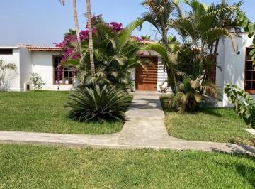 Casa de campo de 6 habitaciones, Chincha · Linda Casa de Campo en Chincha con Bungalow Adicional /tambien Se Alquila