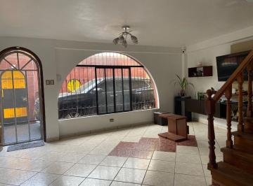 Departamento de 3 habitaciones, Lima · Vendo Departamento Dúplex con Cochera – Urb. La Calera, Surquillo
