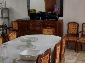 Casa de 5 habitaciones, Chiclayo · Casa con Doble Frente Frente a Parque en Santa Victoria – Chiclayo (194.50 M²)