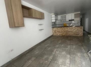 Departamento de 2 habitaciones, Callao · 2 Dorm/ 2 Baños/ 2do. Piso / 28 de Av Oscar R. Benavides
