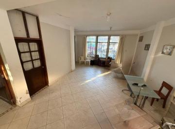 Casa de 3 habitaciones, San Martin · Venta Casa Como Terreno – Gran Terreno en El Centro de Tarapoto | Ideal Para Proyecto Inmobiliario
